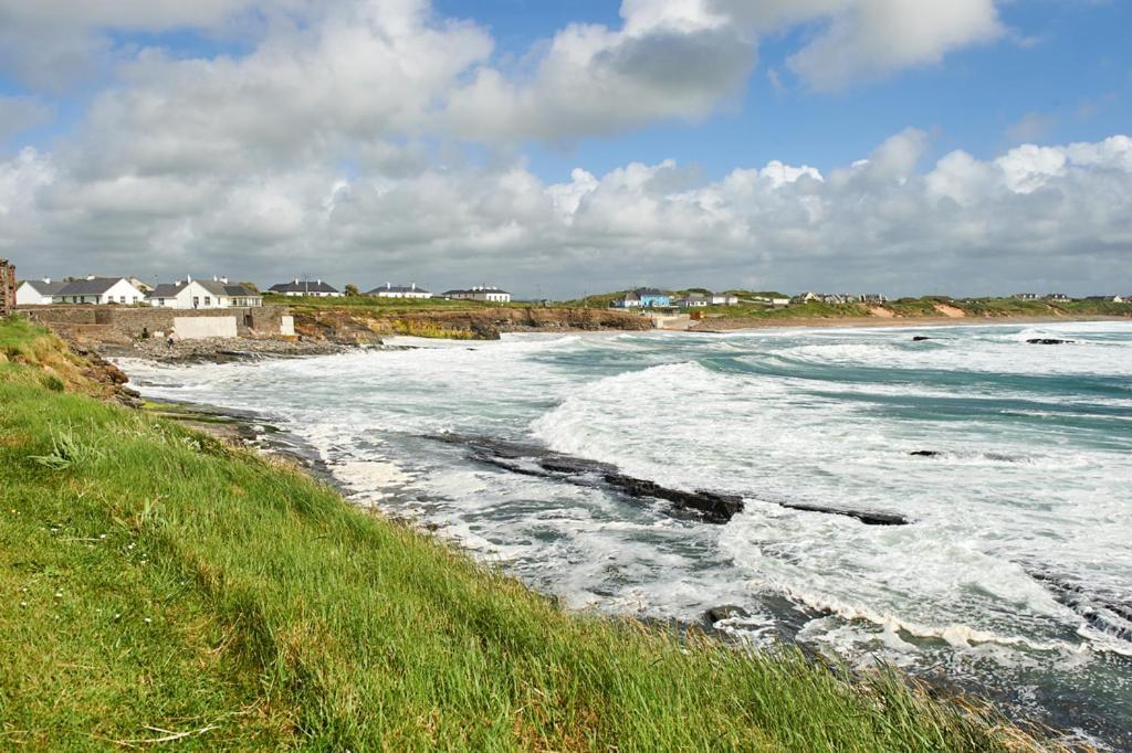 Armada Cottages Spanish Point Eksteriør billede