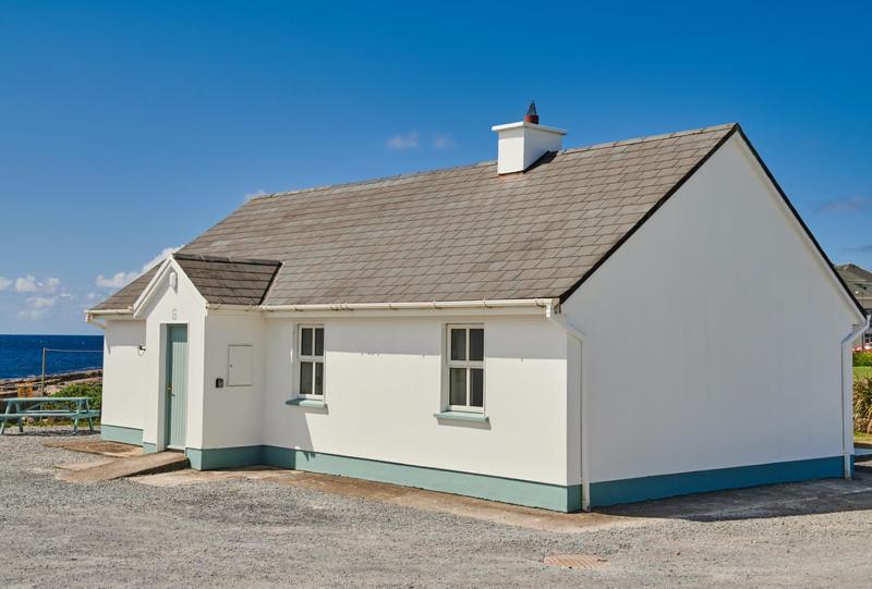 Armada Cottages Spanish Point Eksteriør billede