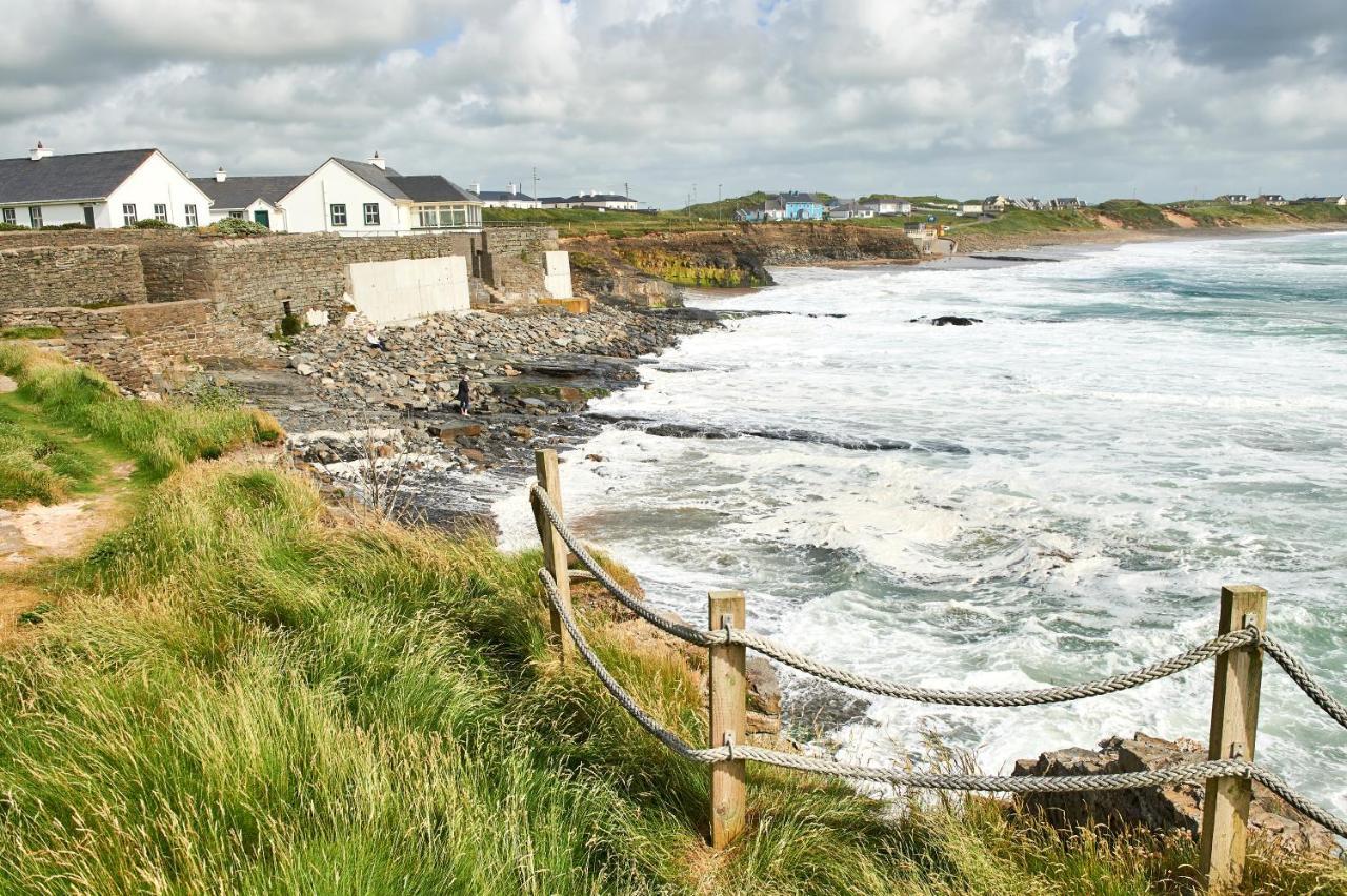 Armada Cottages Spanish Point Eksteriør billede